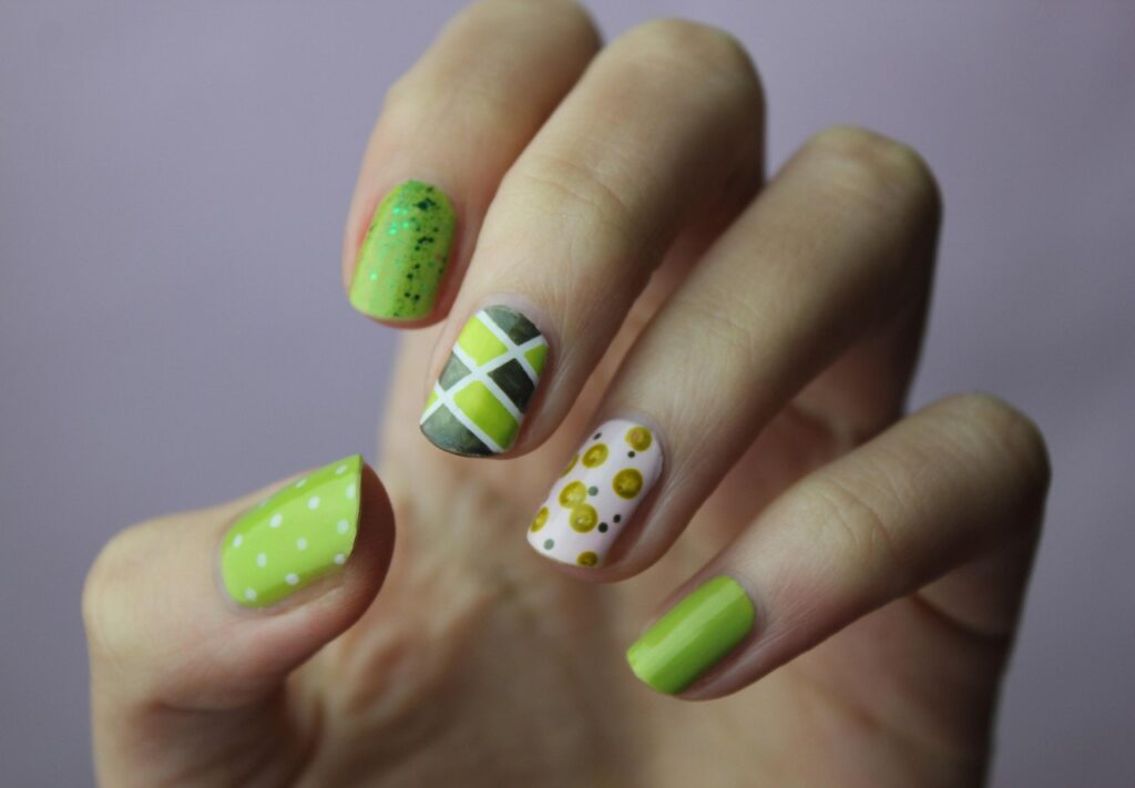 nail art, manicure, nails, nail polish, cuticles, green manicure, green nail art, beautiful flowers, nature, green nail polish, flower wallpaper, flowers, fingernails, color, polish, woman, hand, nail spa, style, glamour, female, flower background, natural nails, elegant nails